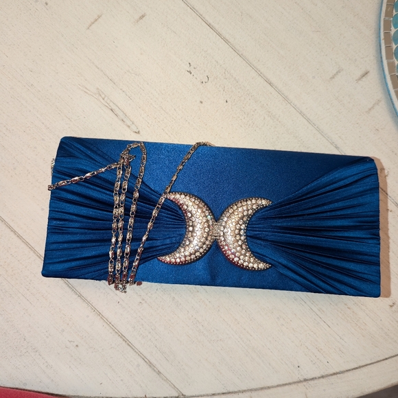 New Blue Clutch or  Crossbody - Picture 9 of 10